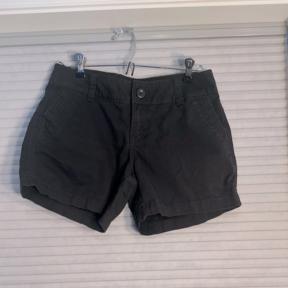Black cotton chino shorts